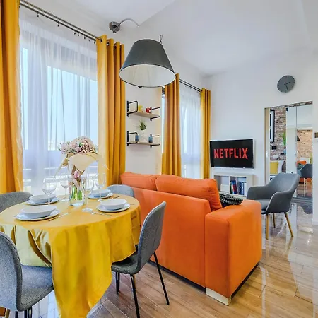 Siedmiogrodzka Flat With Views *
